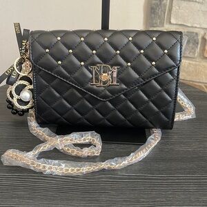Badgley Mischka Quilted Vegan Leather Envelope Style Clutch/Crossbody